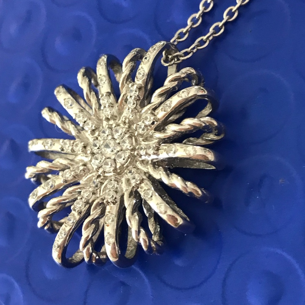 DY insp. Starburst Pendant 14K Gold Plated 2Ct Simulated Diamond 925Silver Chain